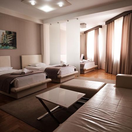 Garni Uni Elita Lux Hotel Ni Eksteriør billede