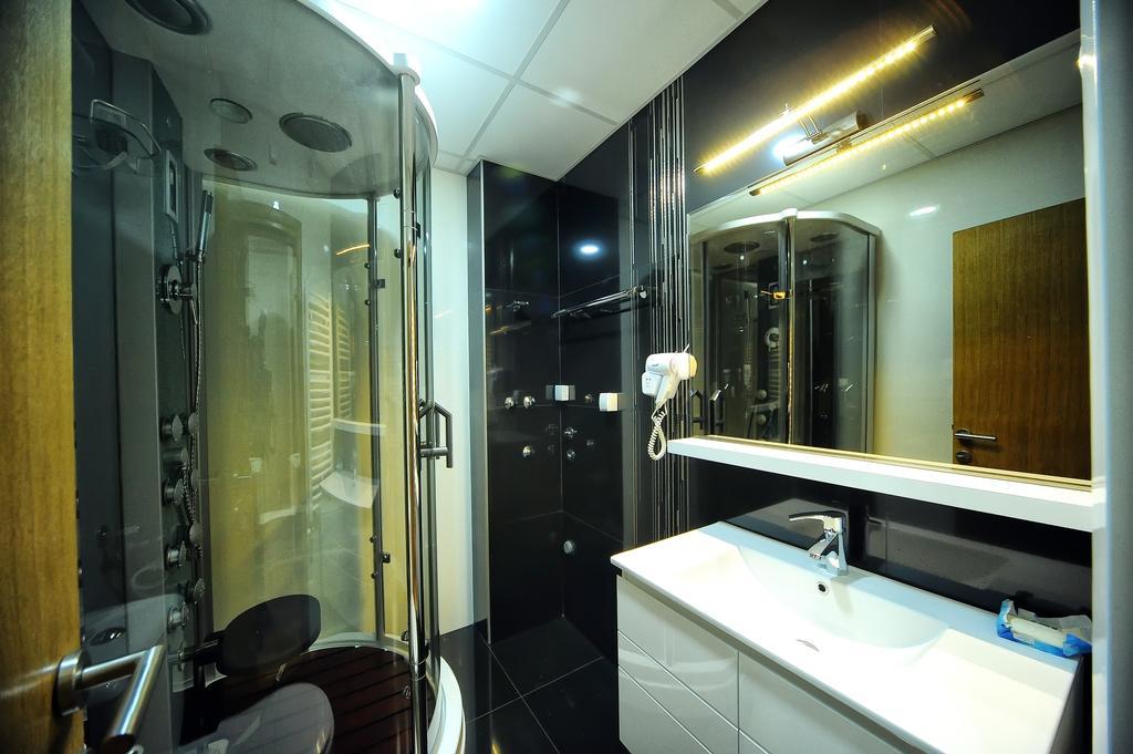 Garni Uni Elita Lux Hotel Ni Værelse billede