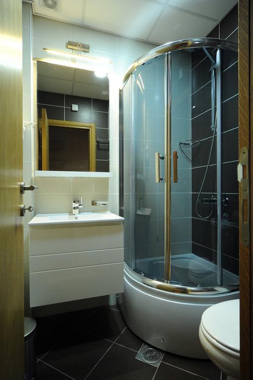 Garni Uni Elita Lux Hotel Ni Værelse billede