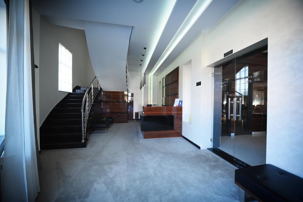 Garni Uni Elita Lux Hotel Ni Eksteriør billede