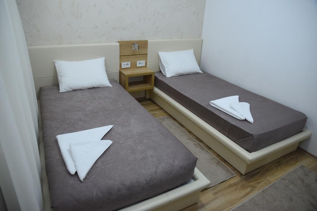 Garni Uni Elita Lux Hotel Ni Eksteriør billede